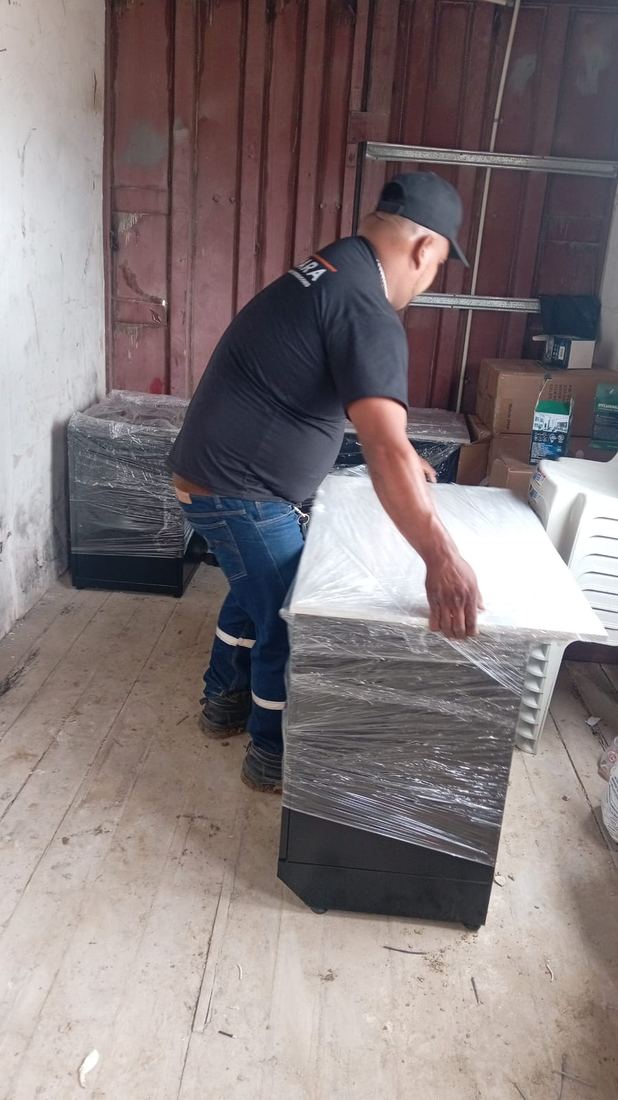Electrodoméstico embalado listo para entrega
